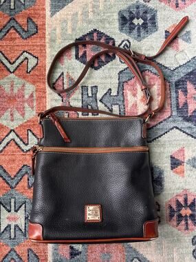 Dooney & Bourke Black Pebbled Leather Crossbody Bag – 11” Wide Black & Tan Purse